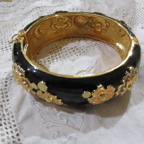 J Crew Floral Enamel Wide Bangle Bracelet Gold Tone Black/Pink Cream 8" - Picture 3 of 6